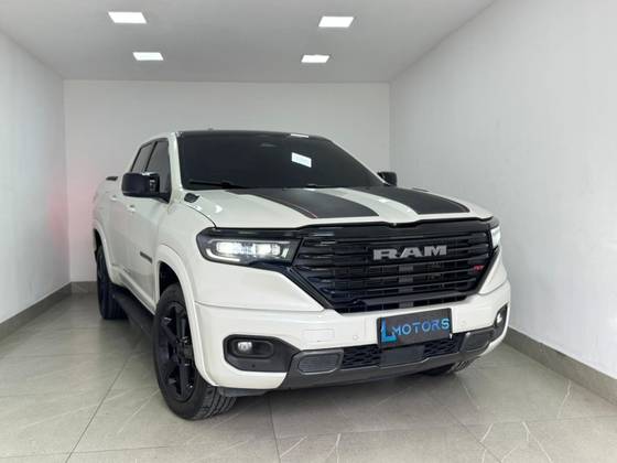 RAM RAMPAGE 2.0 HURRICANE 4 TURBO GASOLINA R/T 4X4 AUTOMÁTICO